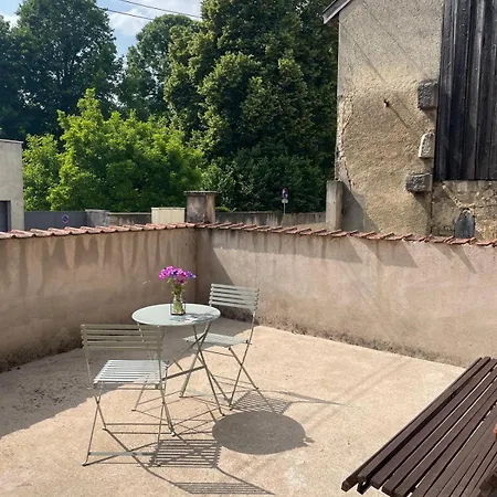 Bed and Breakfast La De Madeleine